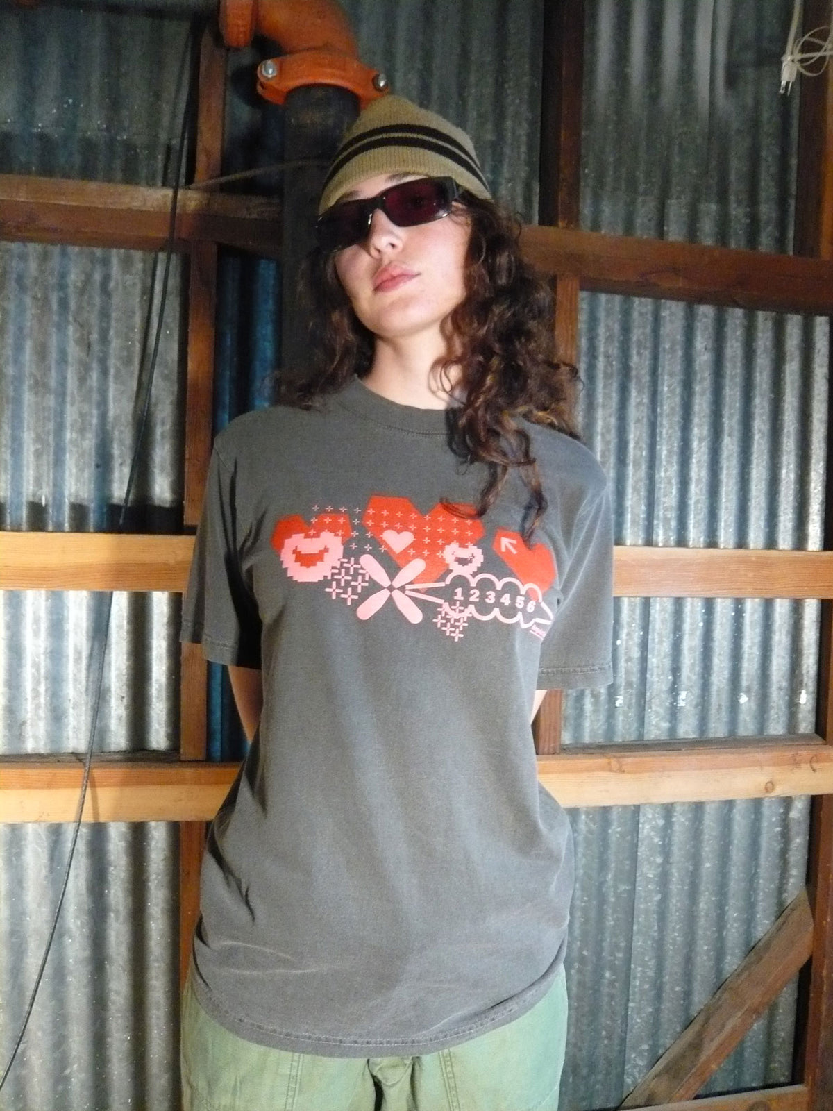 Hearts Tee Black Wash