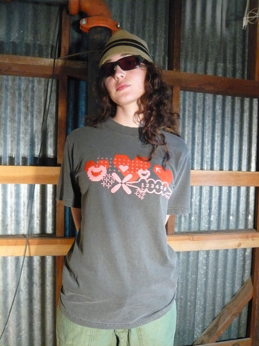 Hearts Tee Black Wash